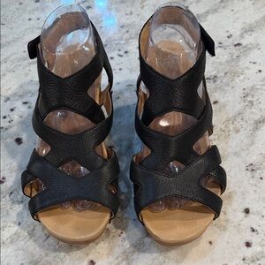 Dansko Black Leather Tempst Women's Sandals